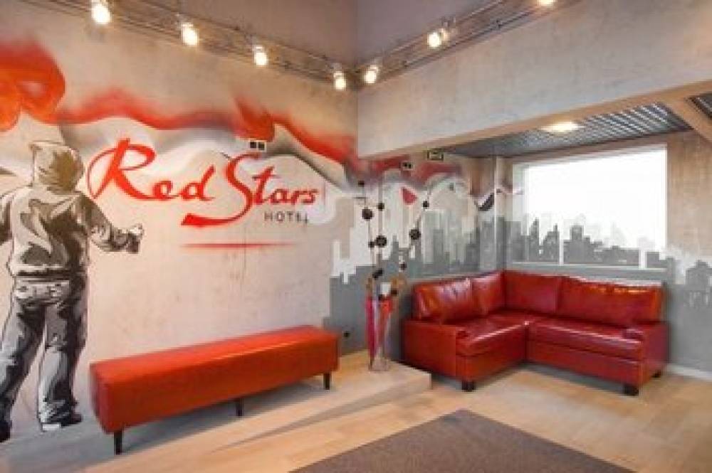 Red Stars Hotel 4