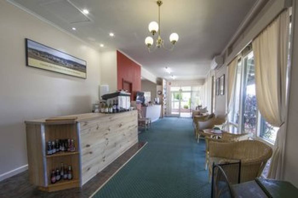 REDHILL COOMA MOTOR INN 4