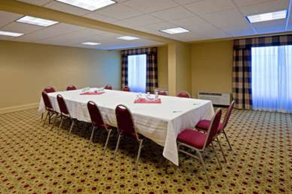 REDLIONHOTEL HARRISBURGHERSHEY 3