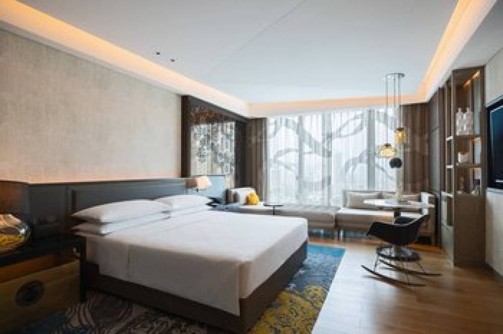 Renaissance Hangzhou Northeast Hotel 7