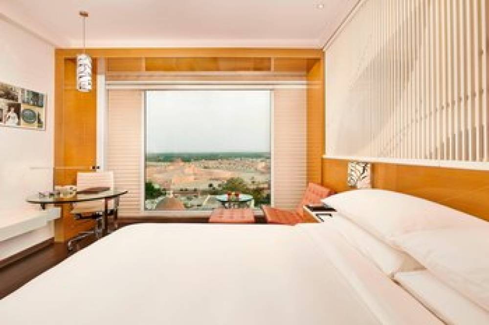 Renaissance Lucknow Hotel 8