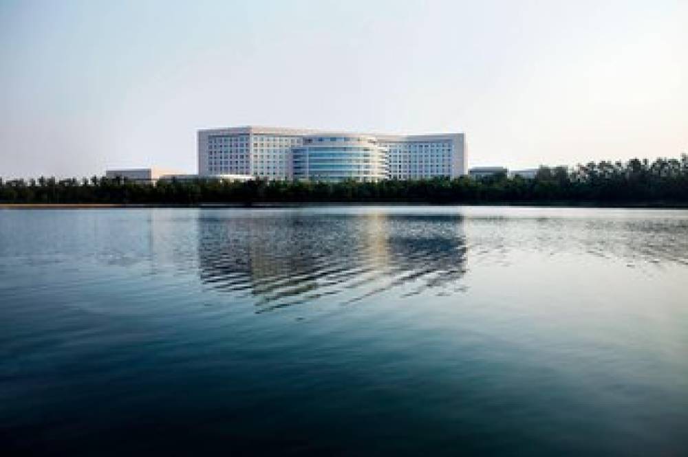 Renaissance Tianjin Lakeview Hotel 2