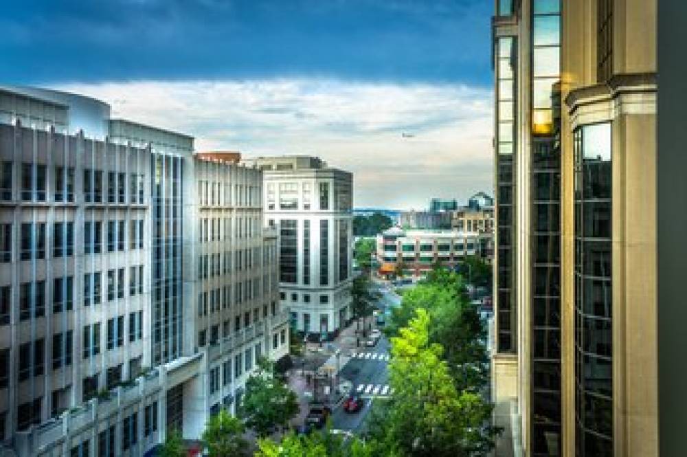 Residence Inn By Marriott Arlington Courthouse 9