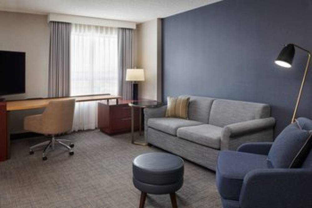 Residence Inn By Marriott Calgary Airport 8