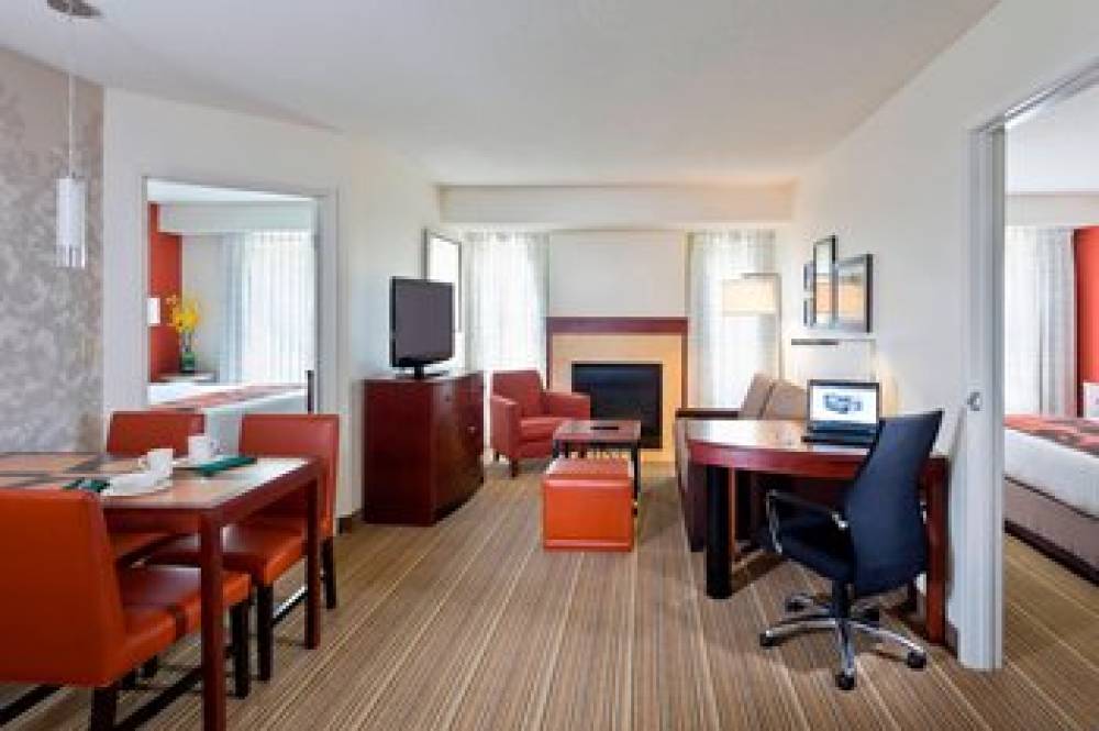 Residence Inn By Marriott Cedar Rapids 4