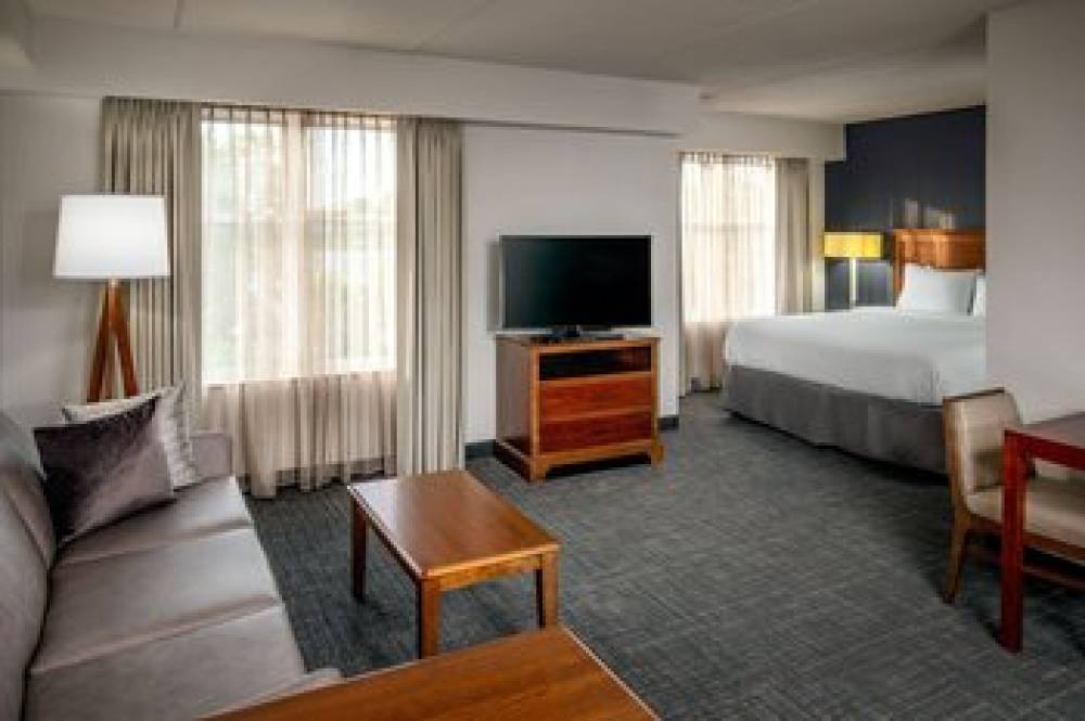 Residence Inn By Marriott Chesapeake Greenbrier 8