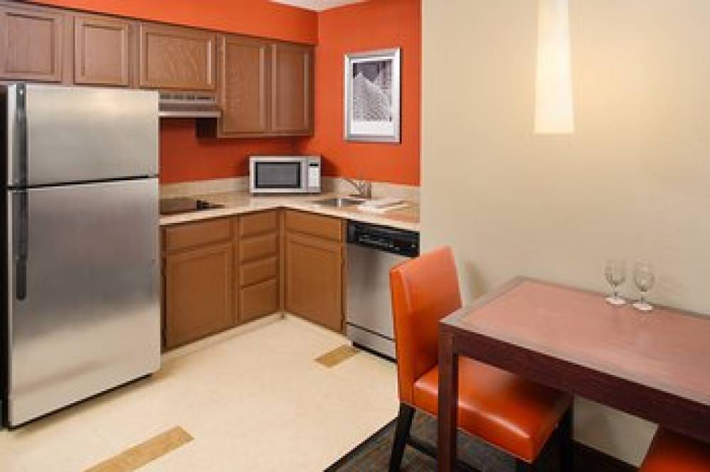 Residence Inn By Marriott Detroit Livonia 7