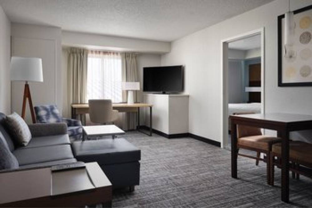 Residence Inn By Marriott Grand Rapids Airport 6