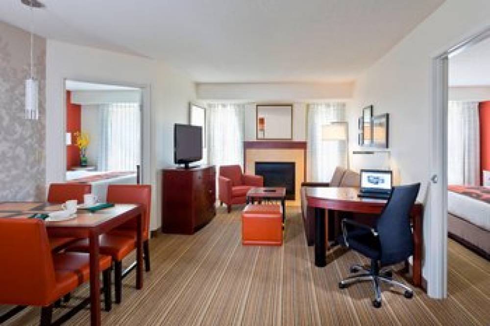 Residence Inn By Marriott Houston The Woodlands Lake Front Circle 8