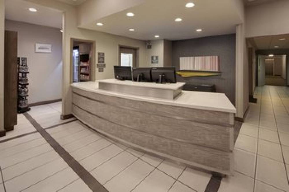 Residence Inn By Marriott Indianapolis Airport 4