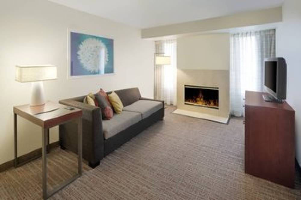 Residence Inn By Marriott Indianapolis Airport 10