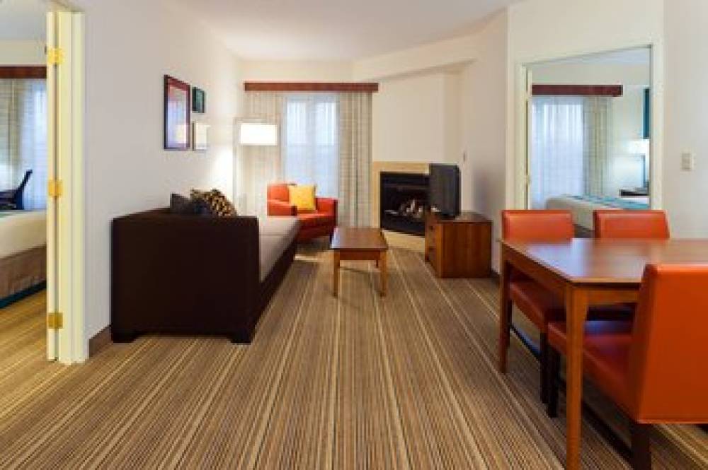 Residence Inn By Marriott Indianapolis Carmel 8