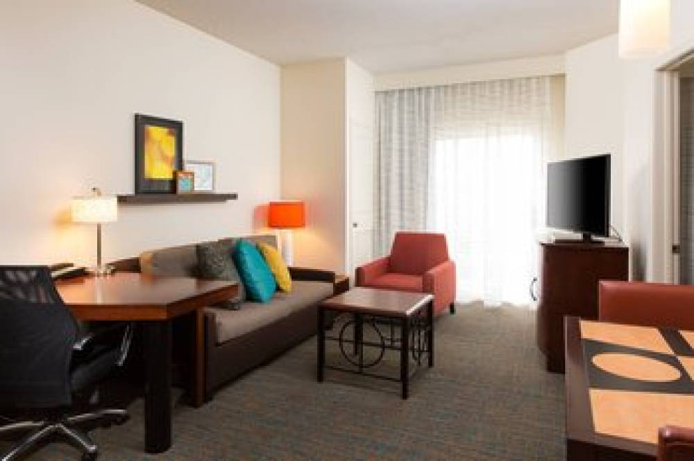 Residence Inn By Marriott Kansas City Airport 10