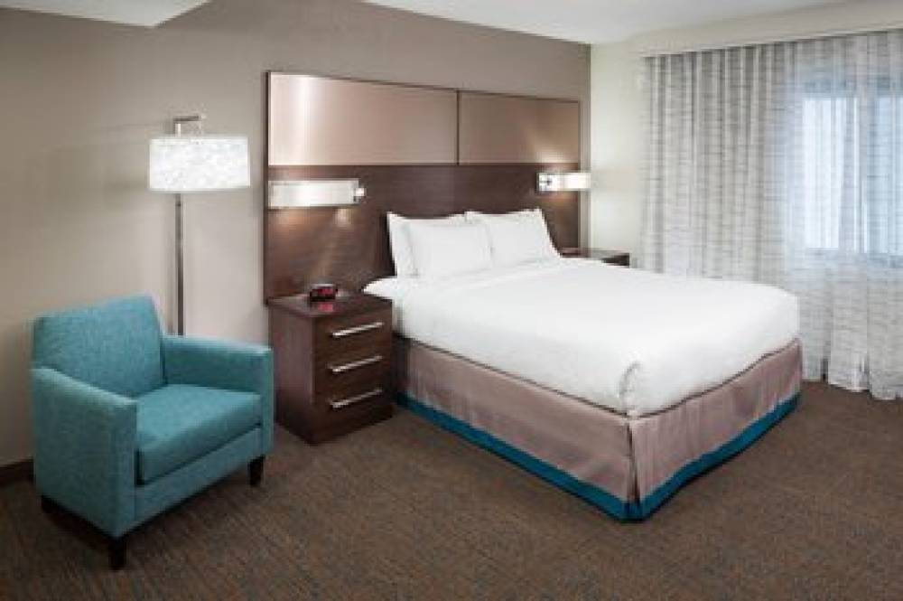 Residence Inn By Marriott Kansas City Country Club Plaza 7