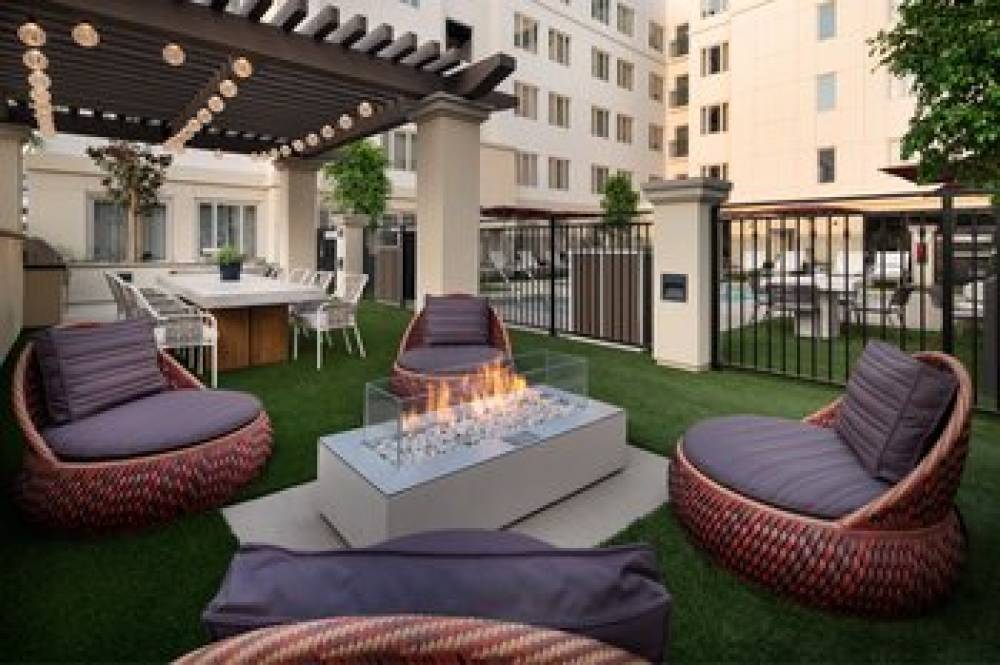 Residence Inn By Marriott Los Angeles Glendale 1