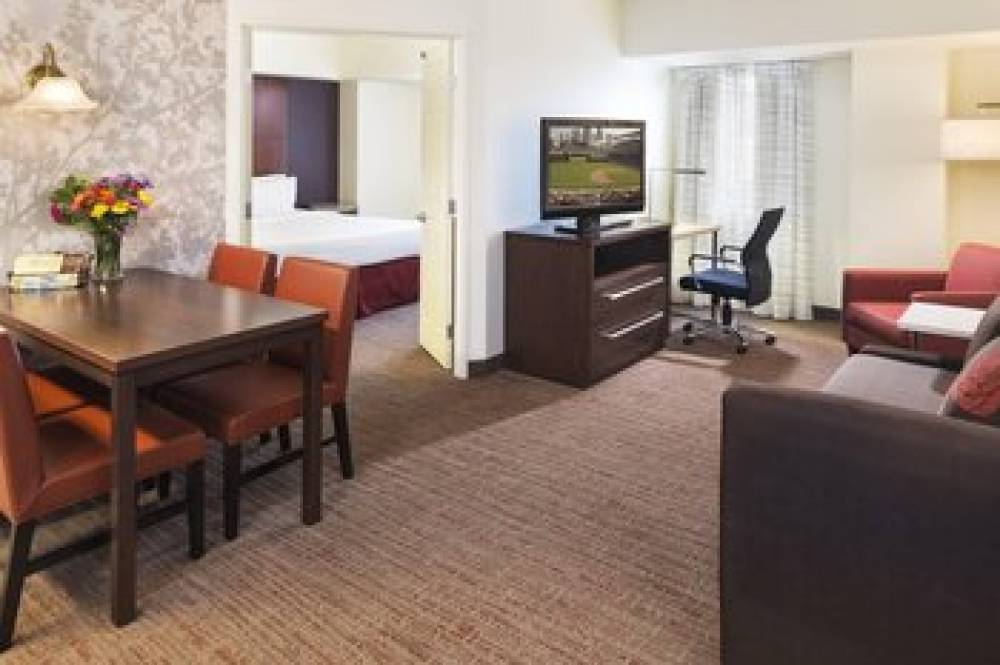 Residence Inn By Marriott Minneapolis Downtown City Center 8