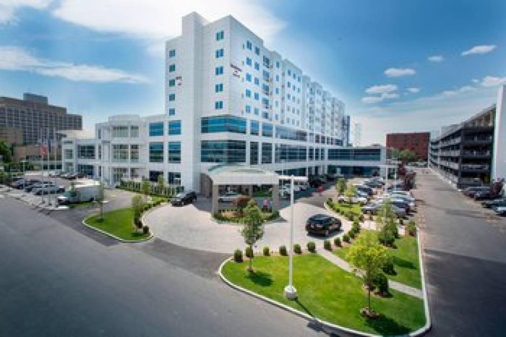 Residence Inn By Marriott New York The Bronx Metro Center Atrium 1