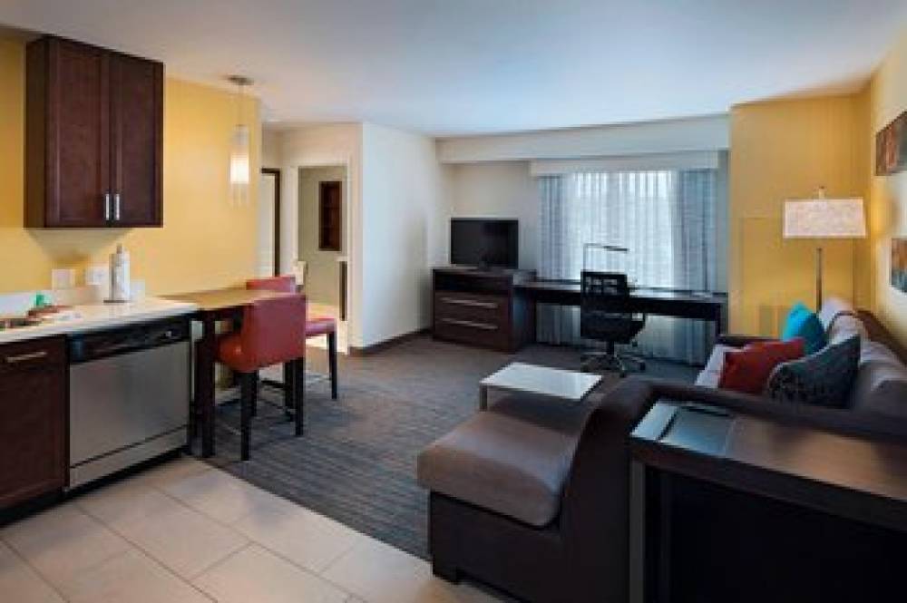 Residence Inn By Marriott Omaha West 9