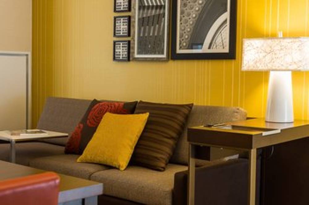 Residence Inn By Marriott Ottawa Airport 8