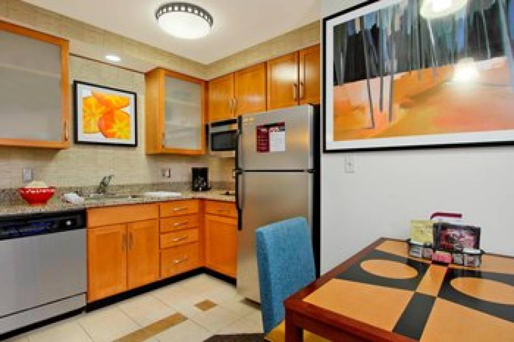 Residence Inn By Marriott Phoenix Glendale Sports & Entertainment District 6