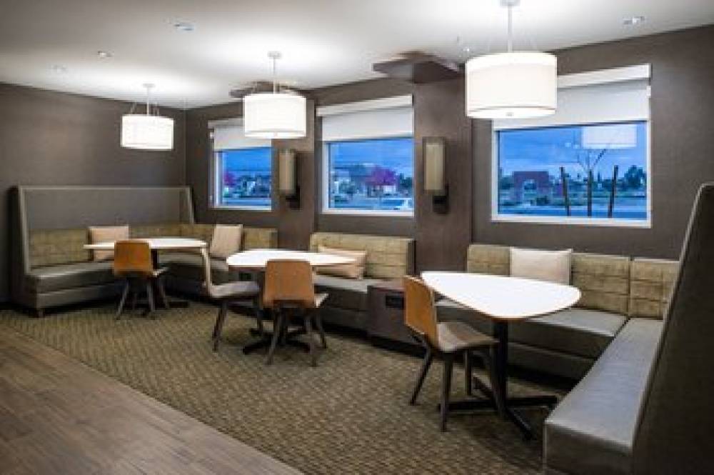 Residence Inn By Marriott Visalia 4