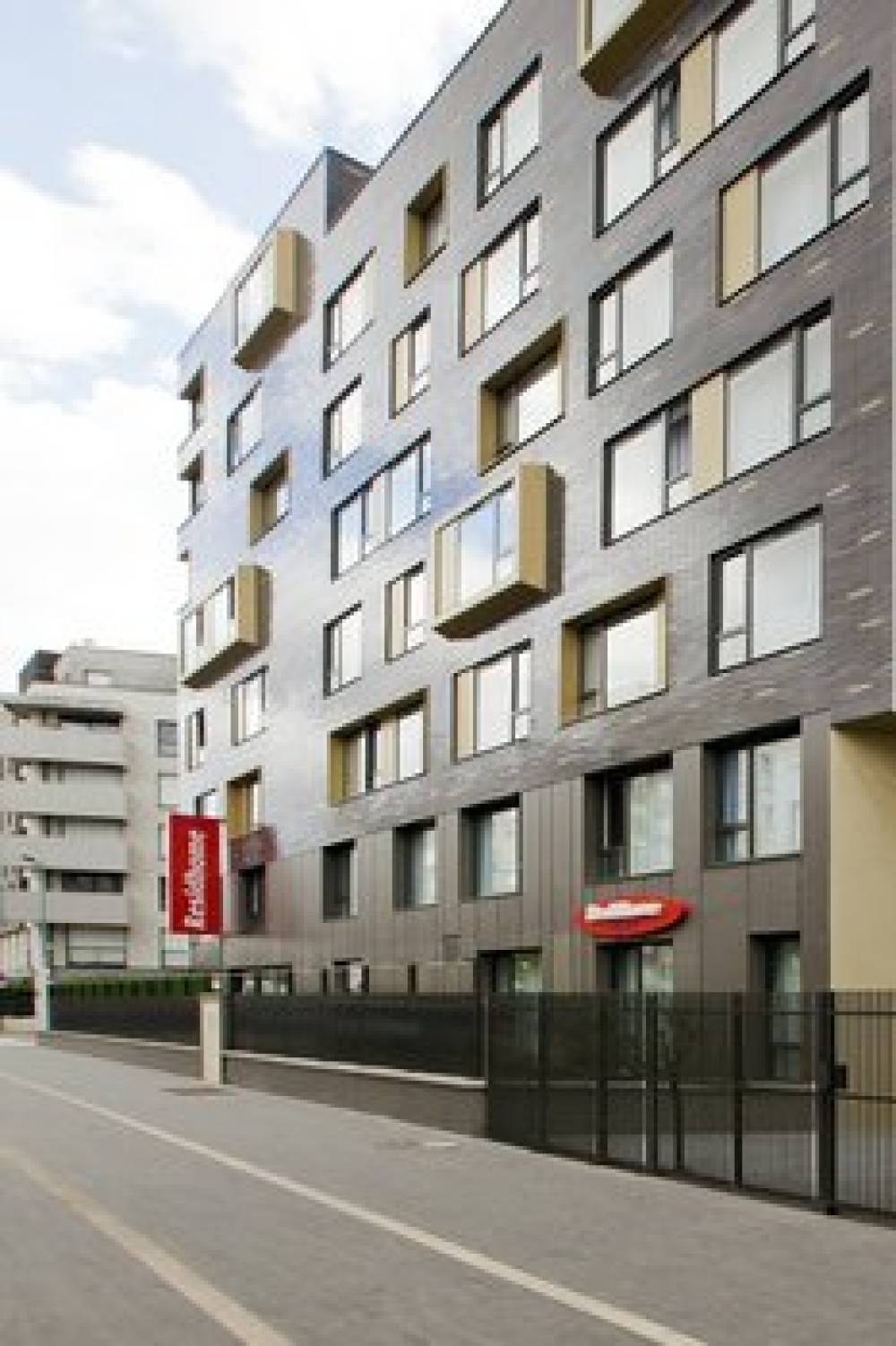 RESIDHOME PARIS ASNIERES PARK 4