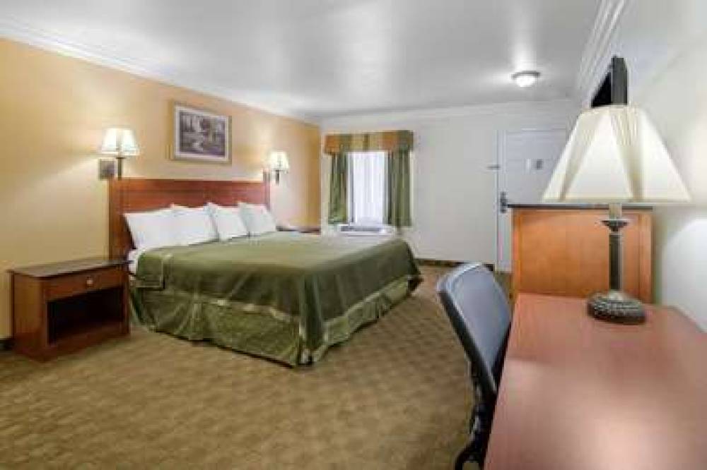 RODEWAY INN ADELANTO US 395 8