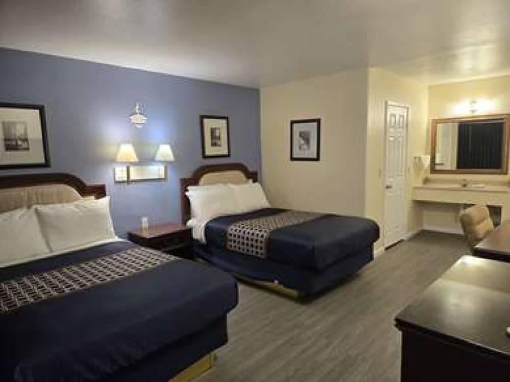 RODEWAY INN AND SUITES BLYTHE I-10 8