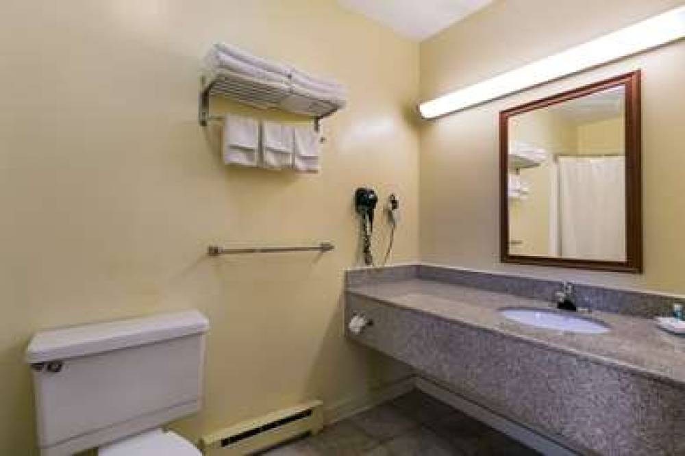 RODEWAY INN AND SUITES HERSHEY 3