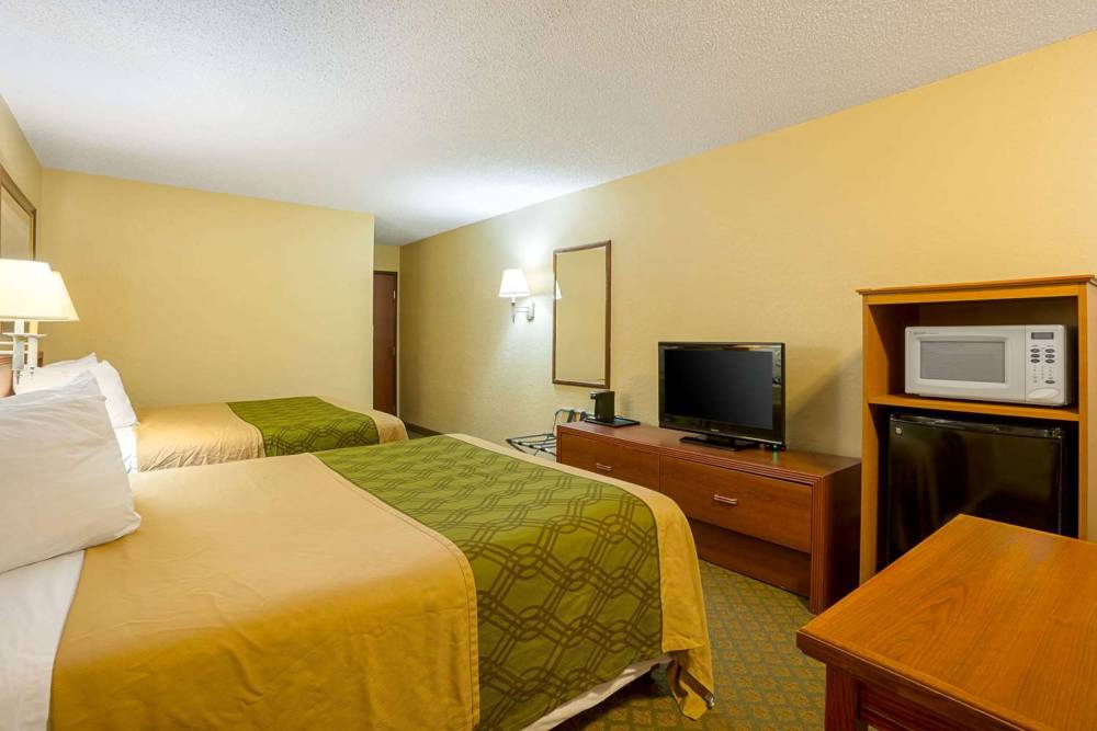 RODEWAY INN AND SUITES KEARNEY 4