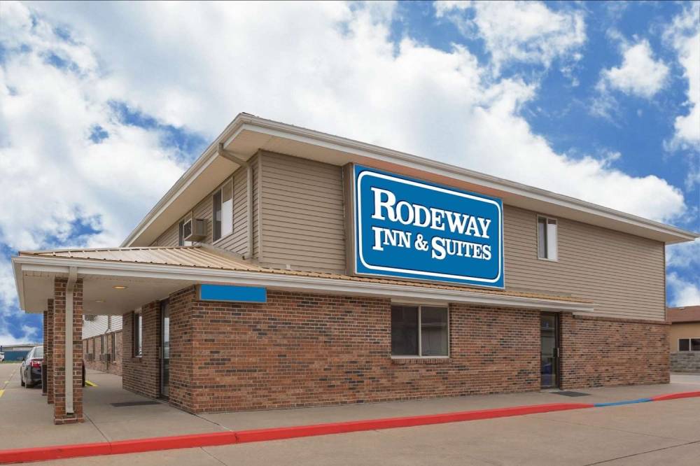 Rodeway Inn And Suites Kearney