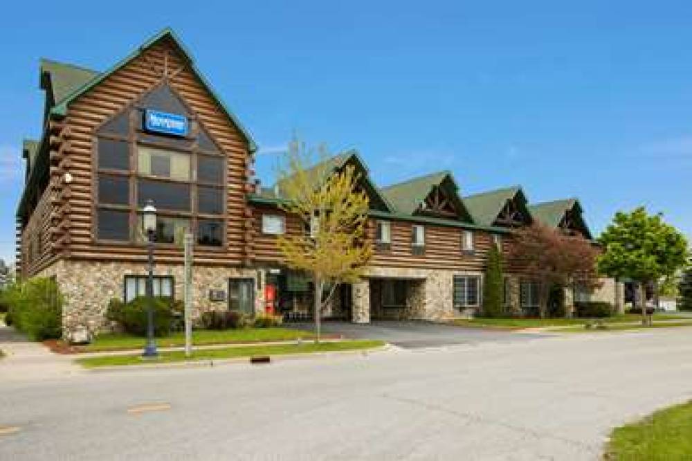 Rodeway Inn And Suites Mackinaw Cit