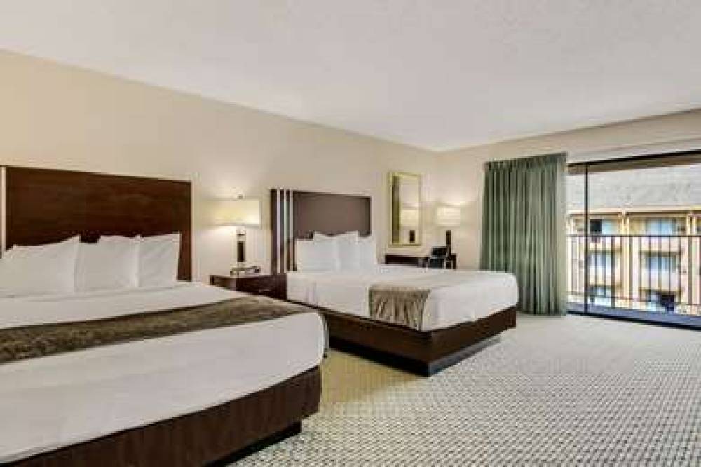 RODEWAY INN AND SUITES PORTLAND - J 10