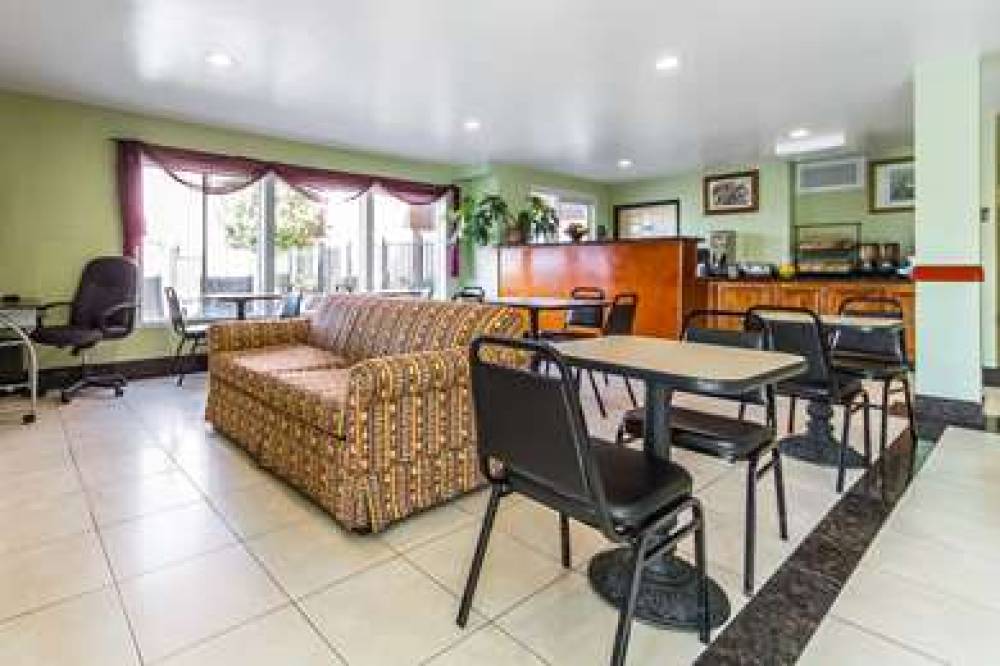 RODEWAY INN AND SUITES 5