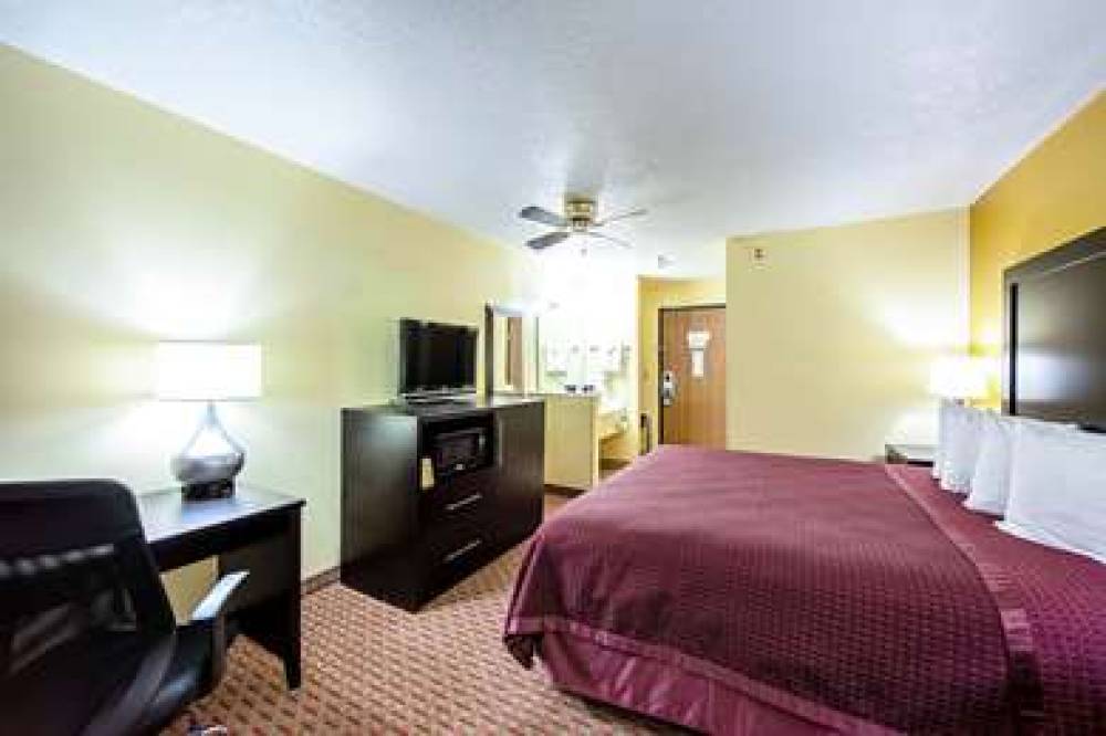 RODEWAY INN AND SUITES 10