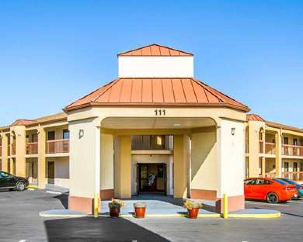 RODEWAY INN AND SUITES 3