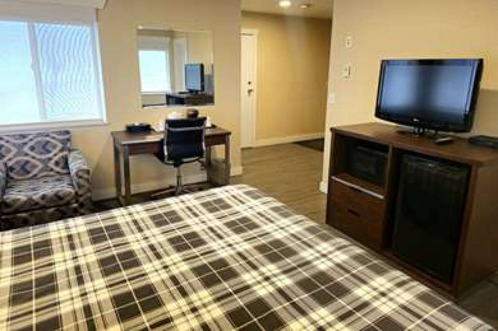 RODEWAY INN AND SUITES 8