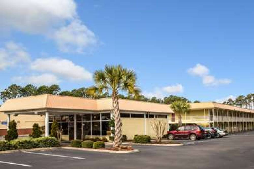 RODEWAY INN AND SUITES WILMINGTON N 2