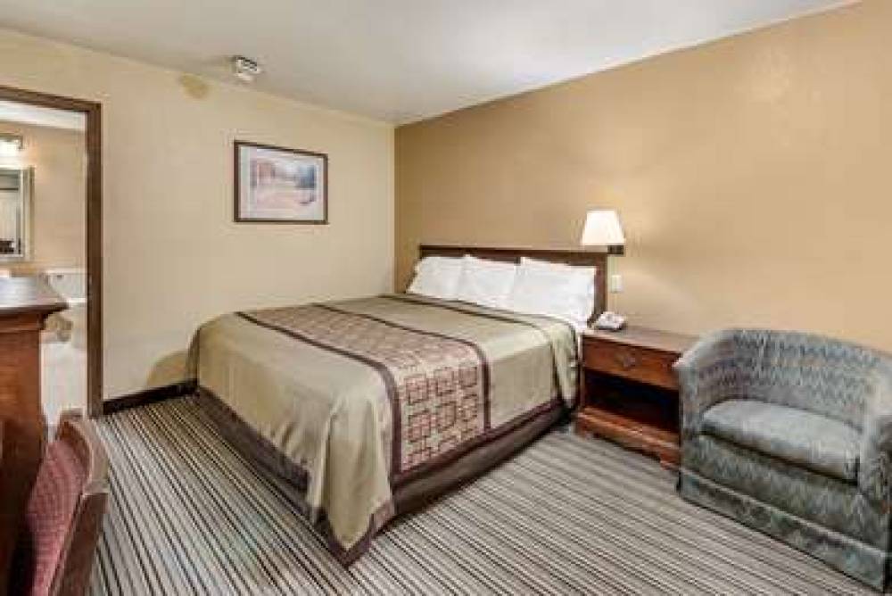 RODEWAY INN COLUMBUS 8