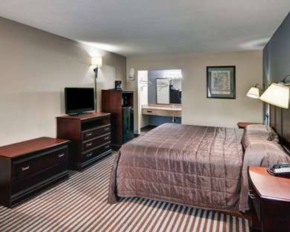 Rodeway Inn Gainesville I-35 10