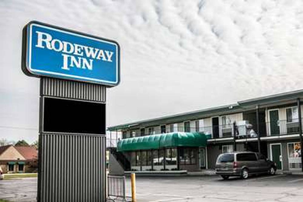 Rodeway Inn 3