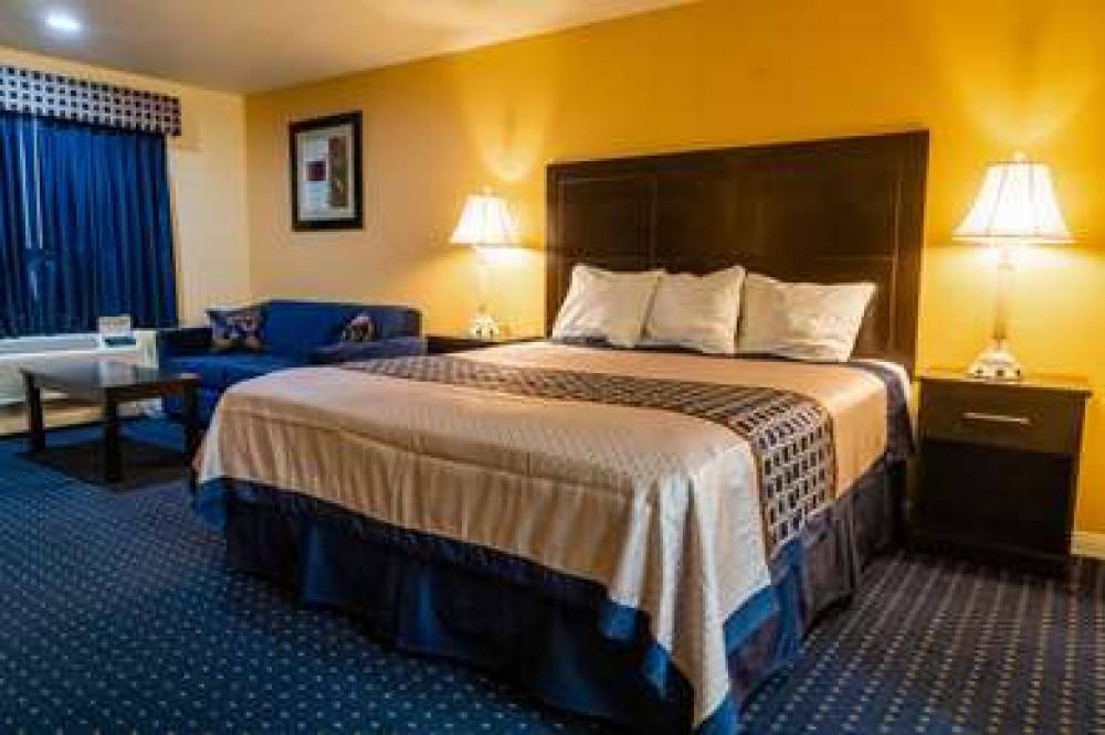 Rodeway Inn & Suites Colton-Riverside 8