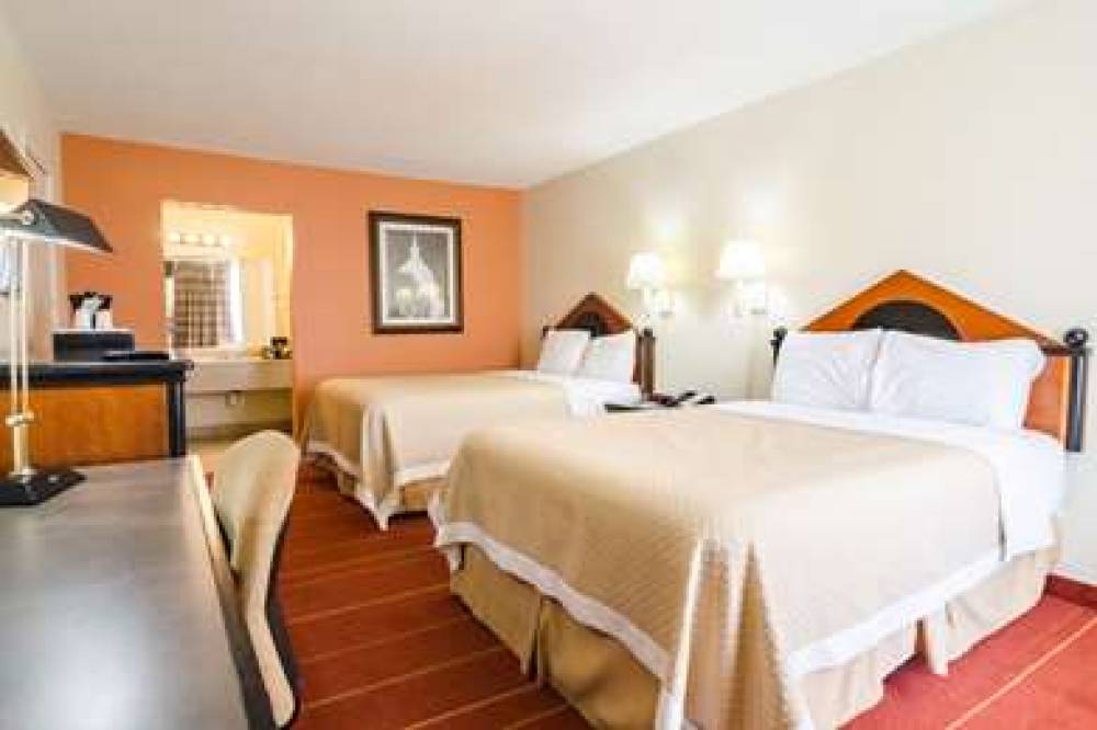 Rodeway Inn & Suites Greensboro Southeast 10