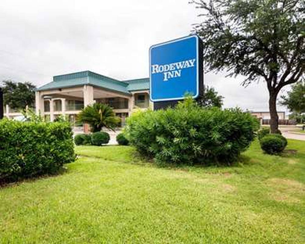 Rodeway Inn & Suites Hwy 290 NW 1