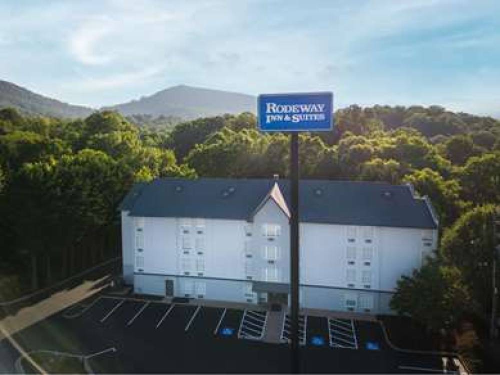 Rodeway Inn & Suites Near Outlet Mall - Asheville 2