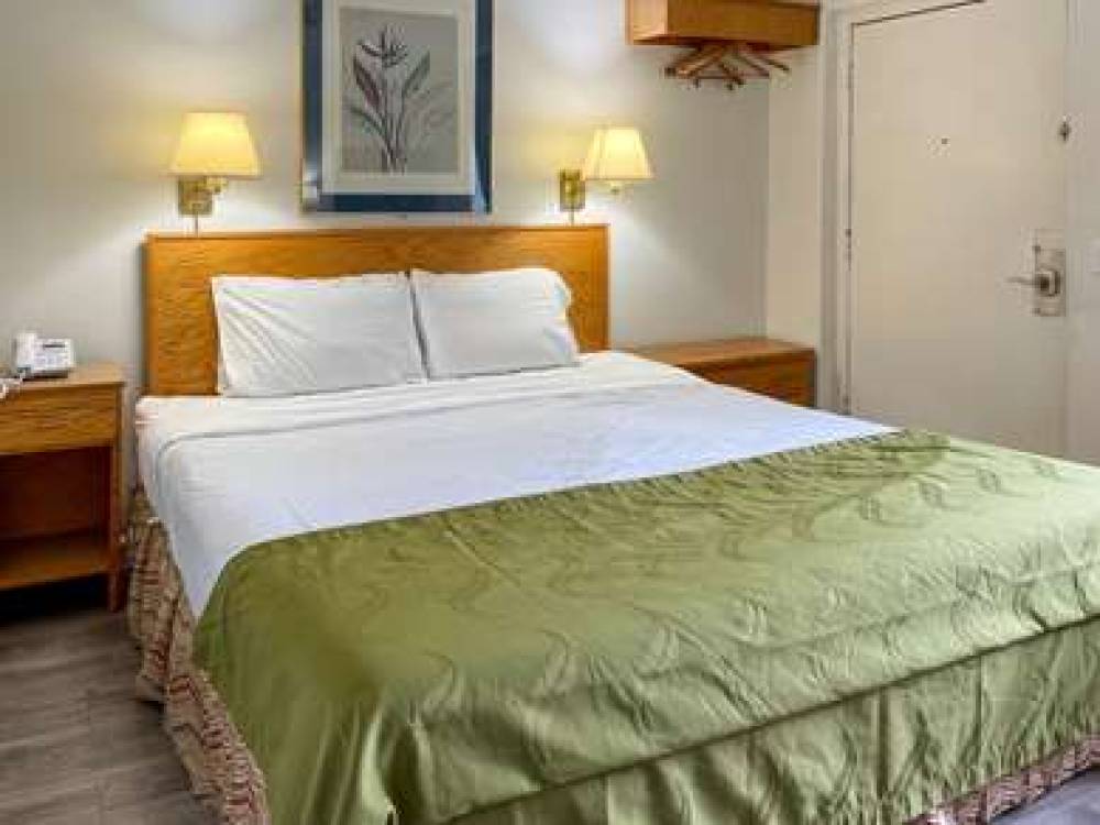 RODEWAY INN & SUITES OMAK - OKANOGA 7