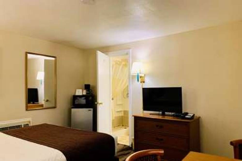 Rodeway Inn & Suites 5