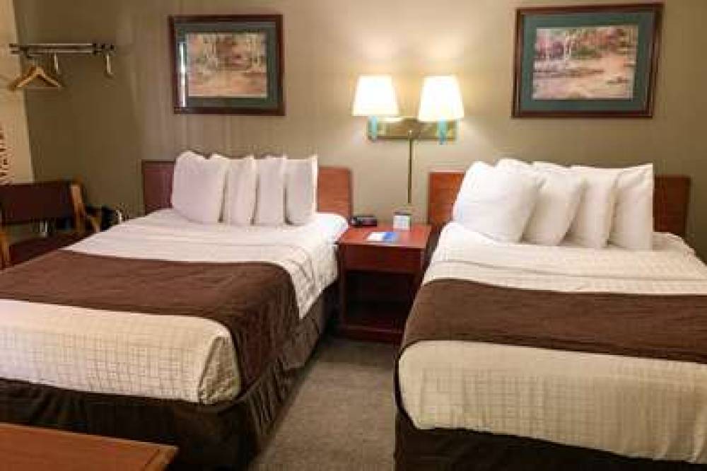 Rodeway Inn & Suites 8