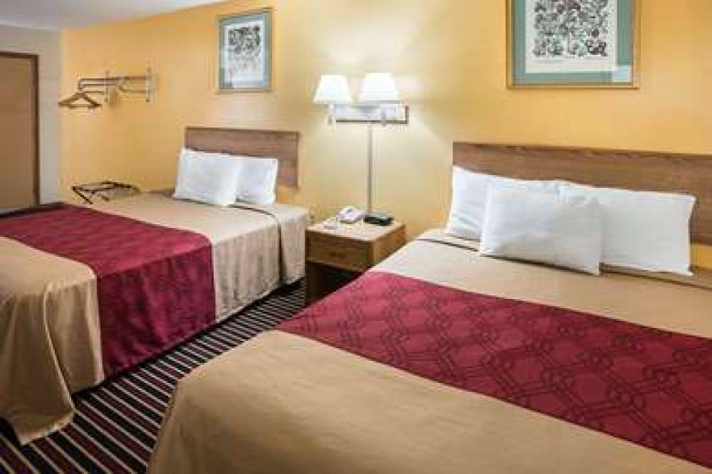 Rodeway Inn & Suites 8