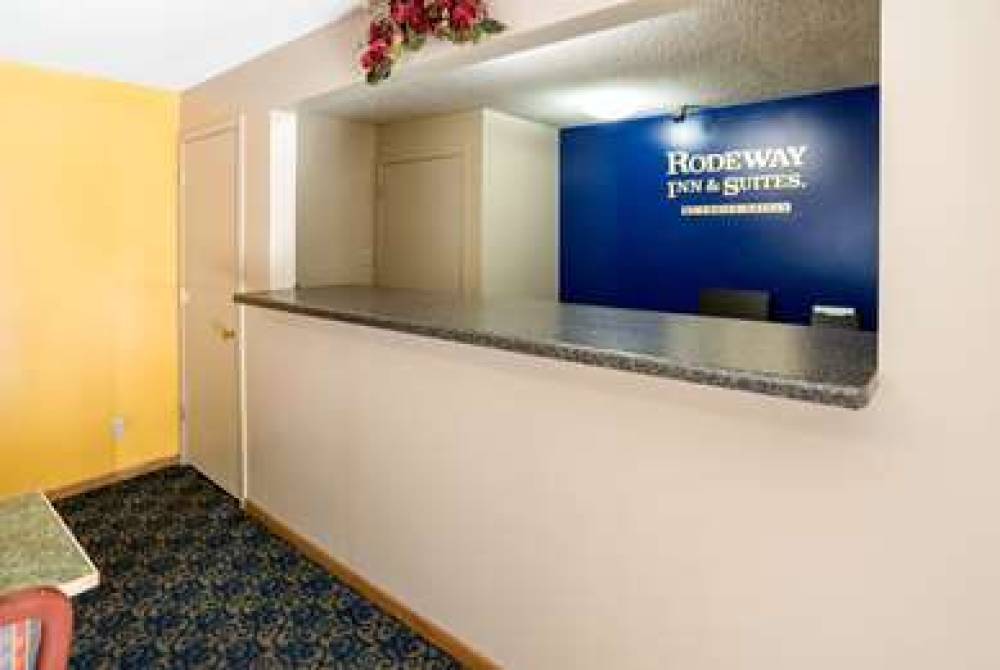 Rodeway Inn & Suites 4